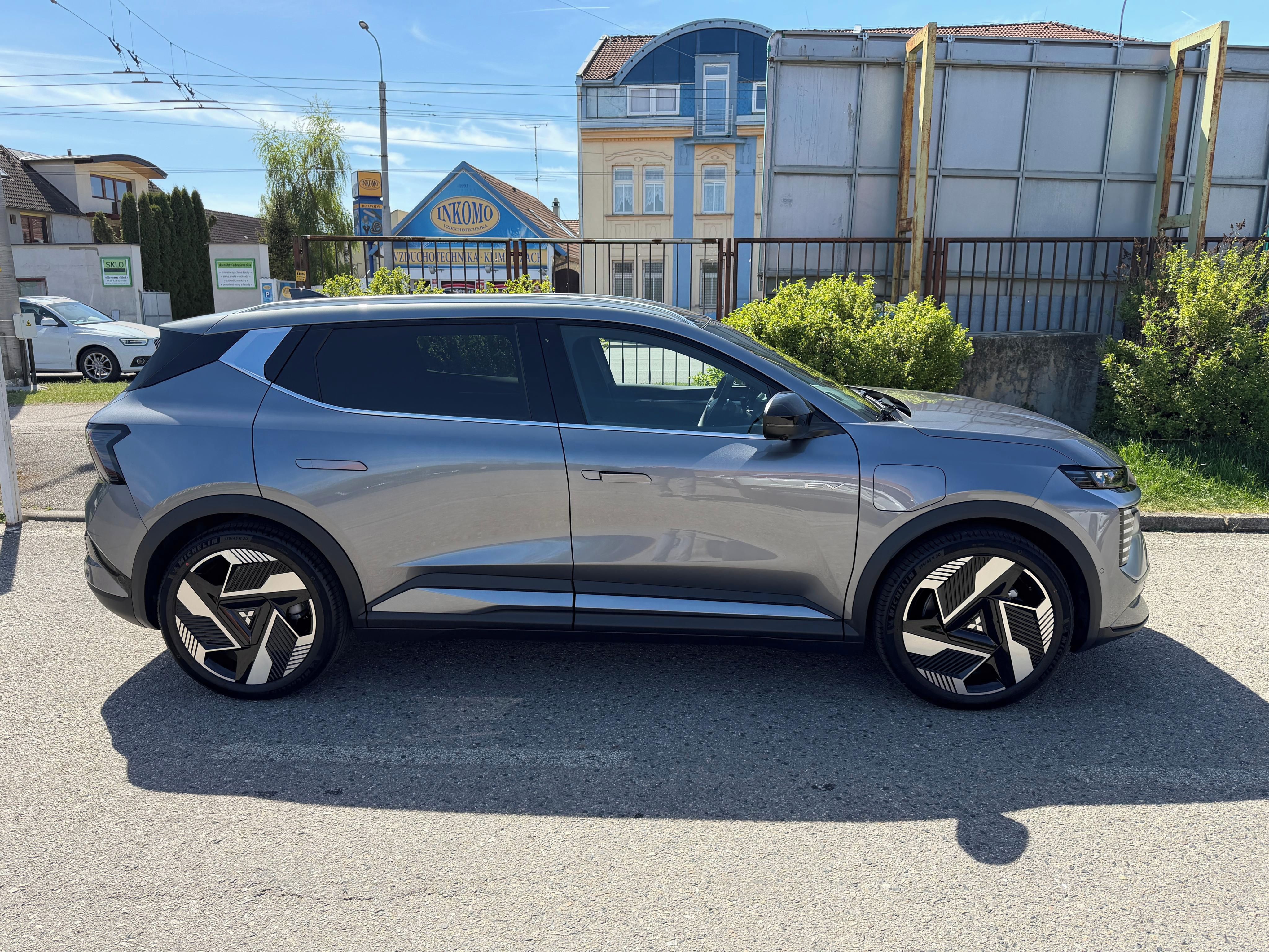 Mitsubishi Eclipse Cross, BEV INSTYLE AT 87kWh AT 218k - fotka 3