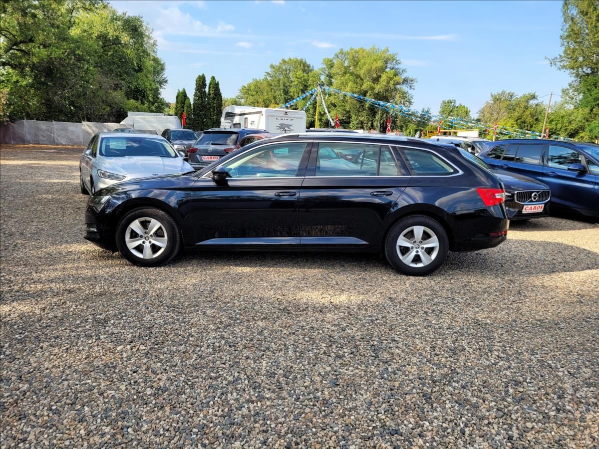 Škoda Superb, 1,5 tsi,navi,digiklima,Led,alu - fotka 3