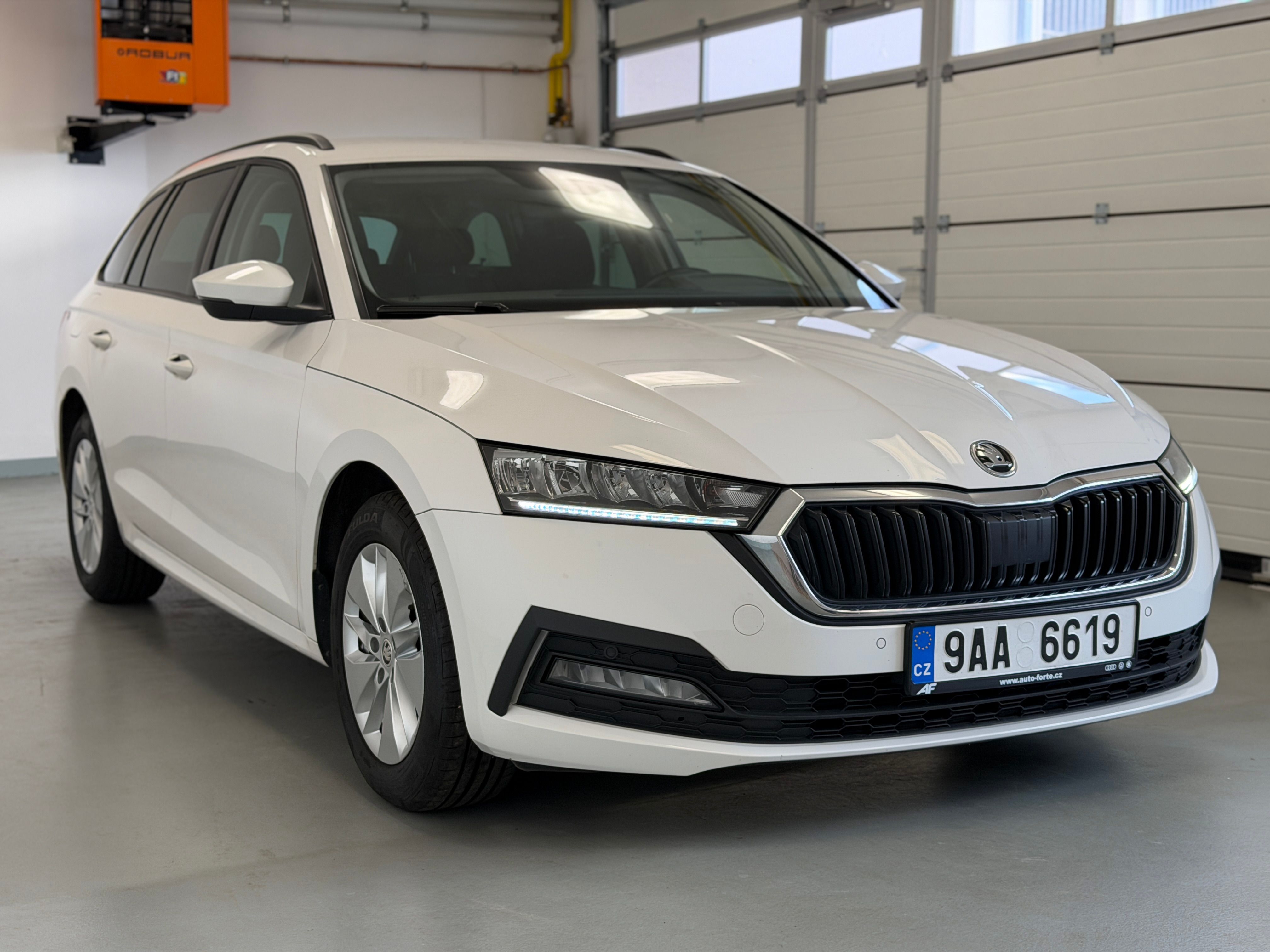 Škoda Octavia, IV combi 2,0 TDI 85kW - fotka 4