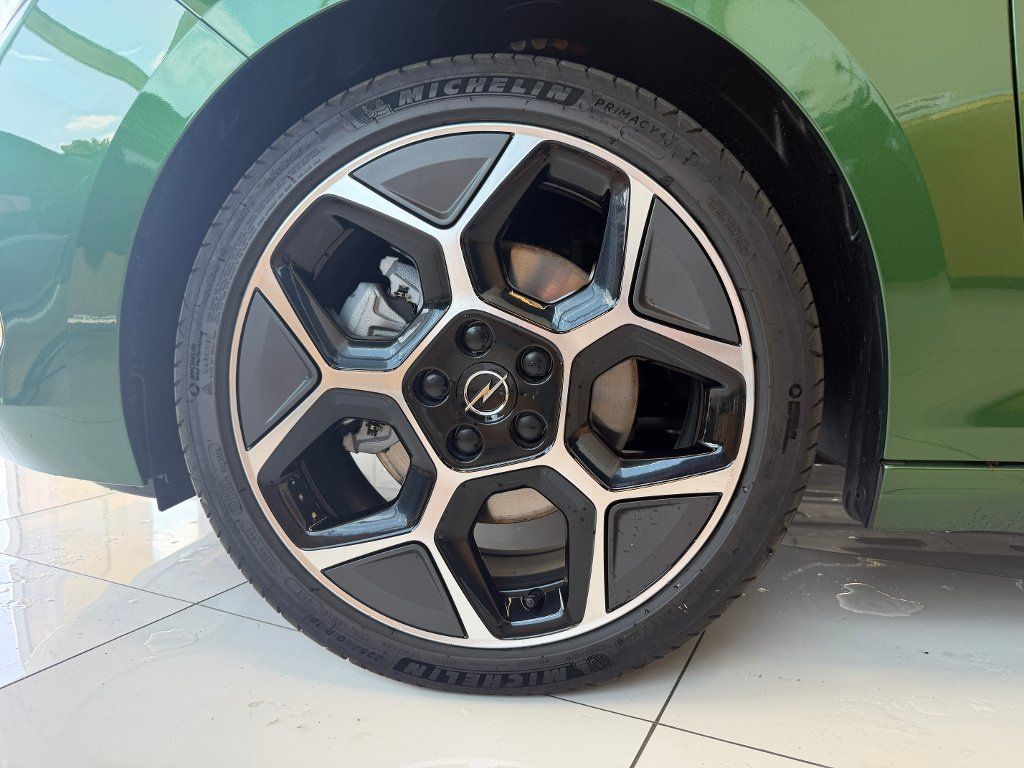 Opel Astra, Ultimate ST Hybrid 1.2T 145k - fotka 5