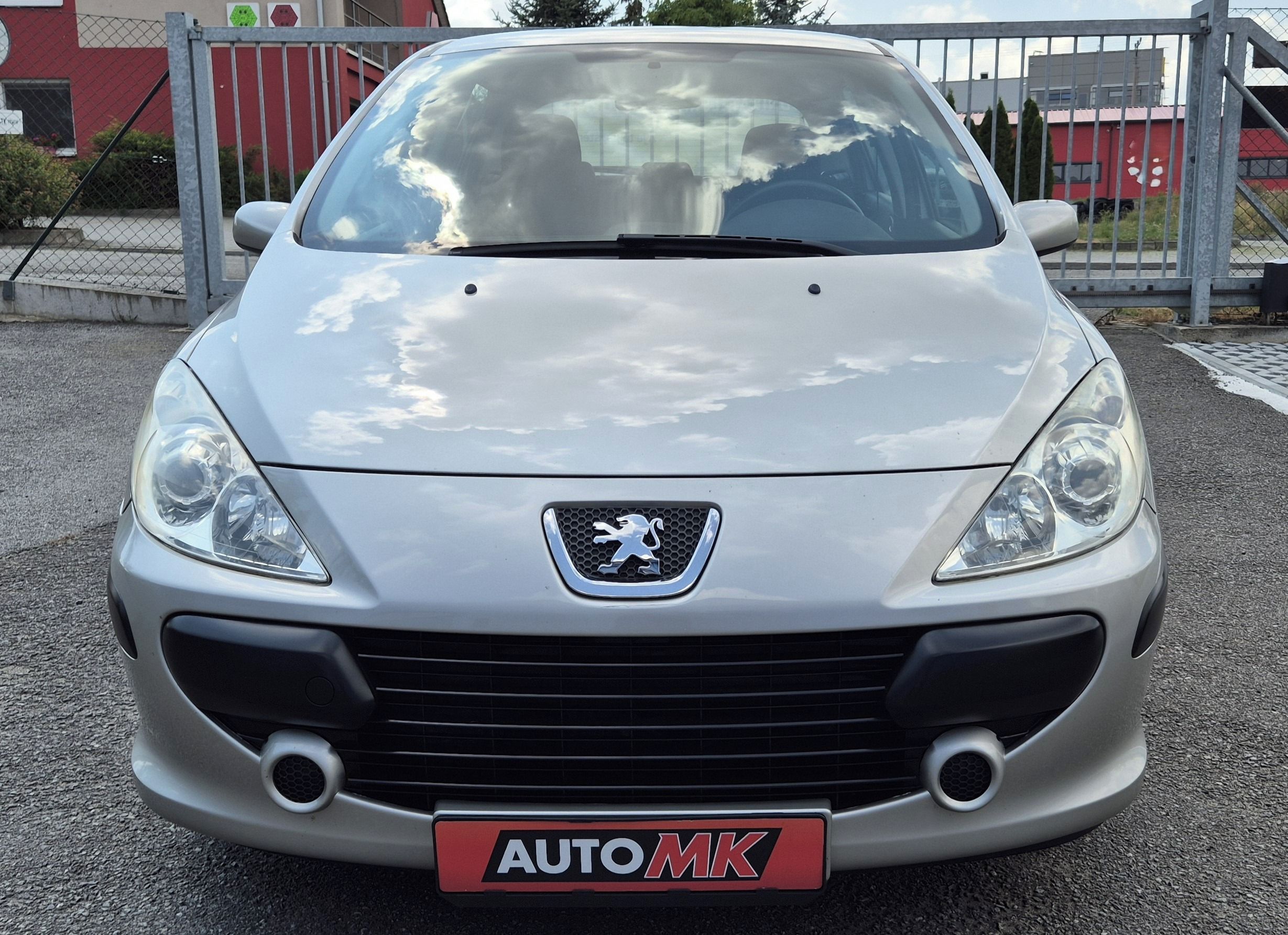 Peugeot 307, 1.4 Comfort 2. maj serv kniha - fotka 2