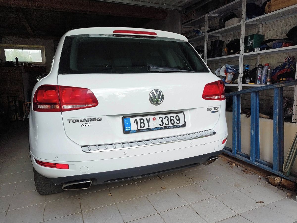Volkswagen Touareg, 3.0 TDi - z garáže - fotka 3