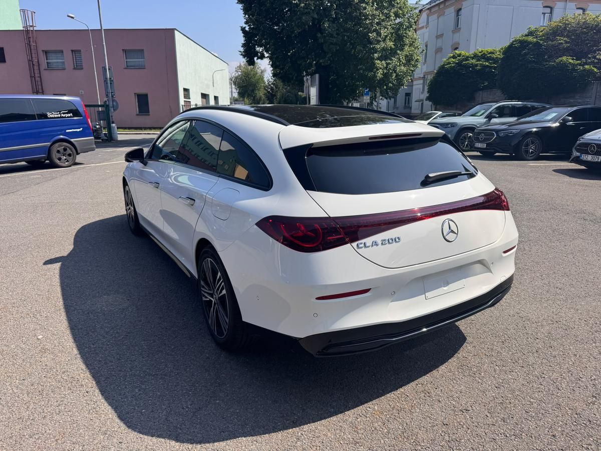 Mercedes-Benz CLA, 200 Shooting Brake - fotka 5
