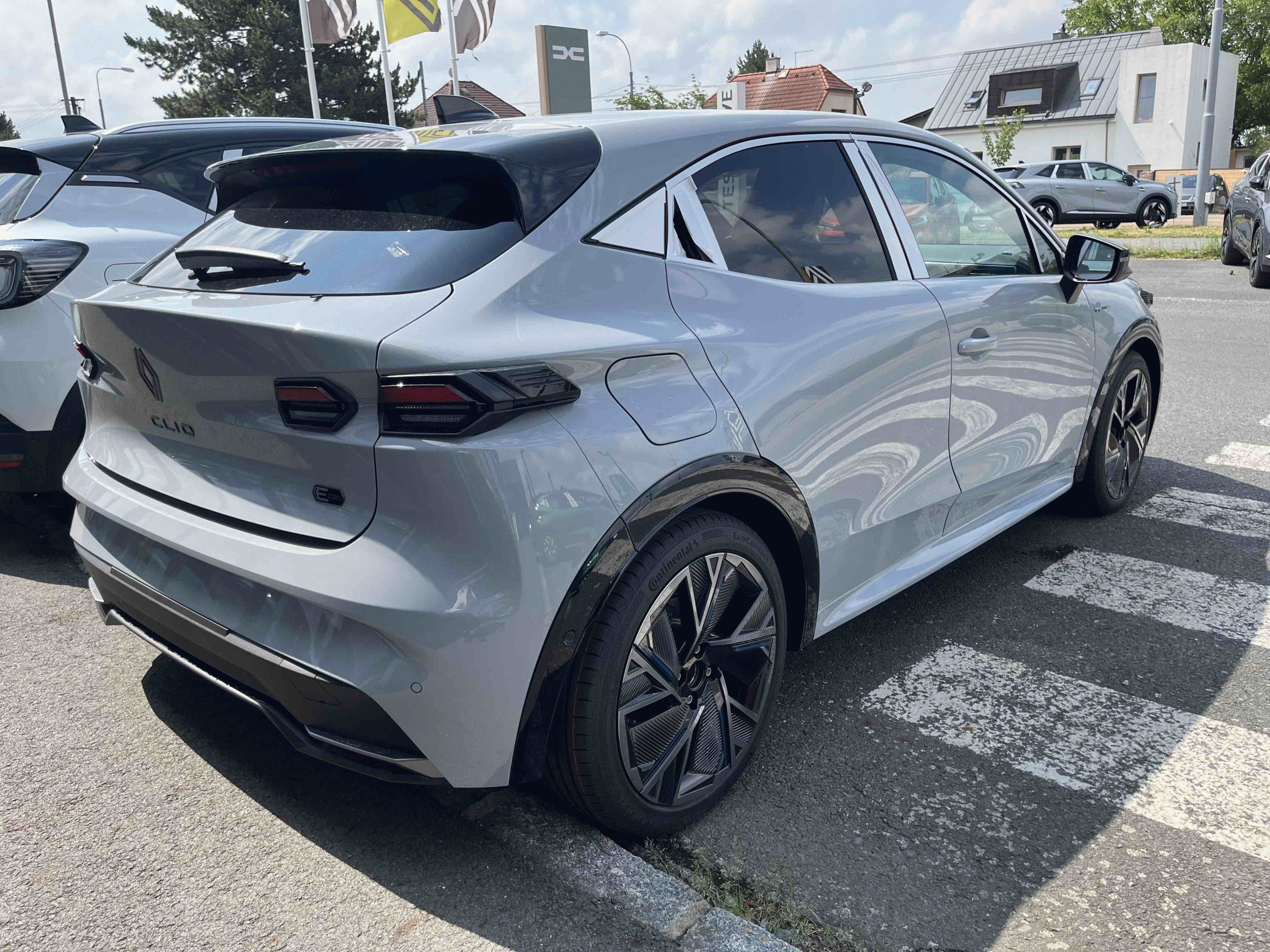 Renault Clio, esprit Alpine full hybrid E-Te - fotka 4