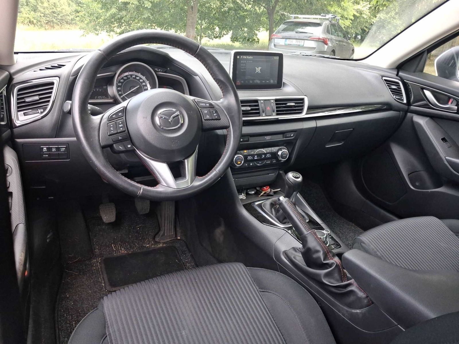 Mazda 3, 2.0 Skyactiv-G - fotka 3