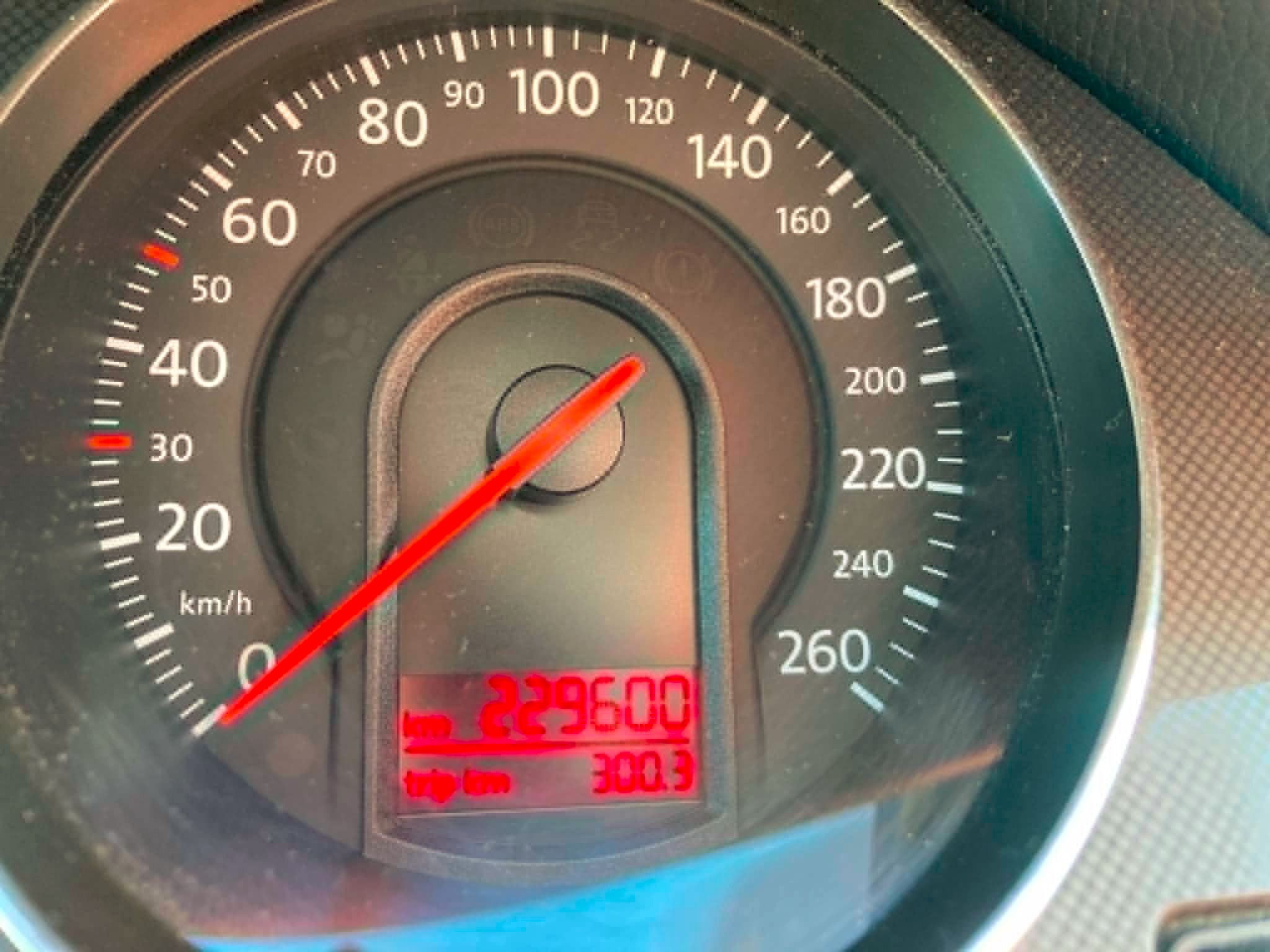 Volkswagen Passat, 2.0 TDI 103 kW | Tažné - fotka 2