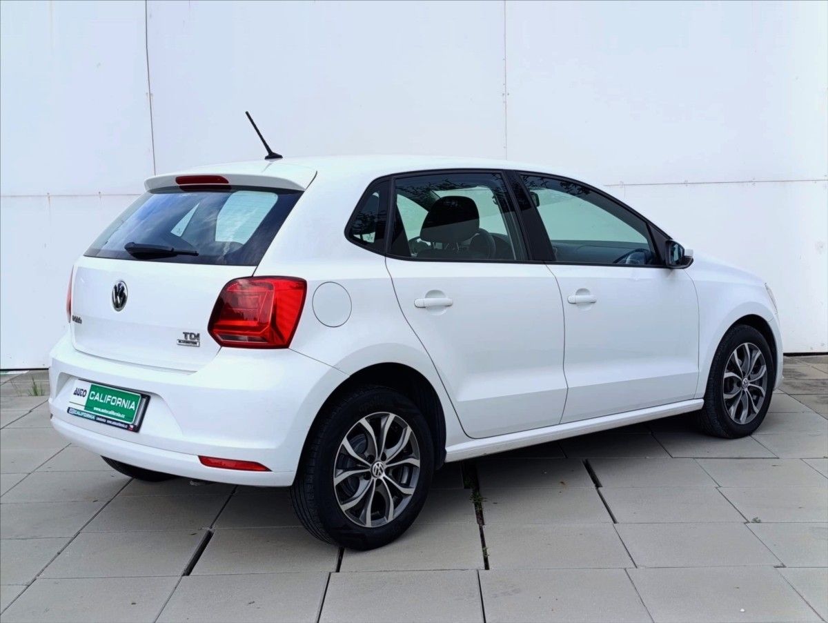 Volkswagen Polo, 1,4 TDi Klima Alu kola - fotka 6