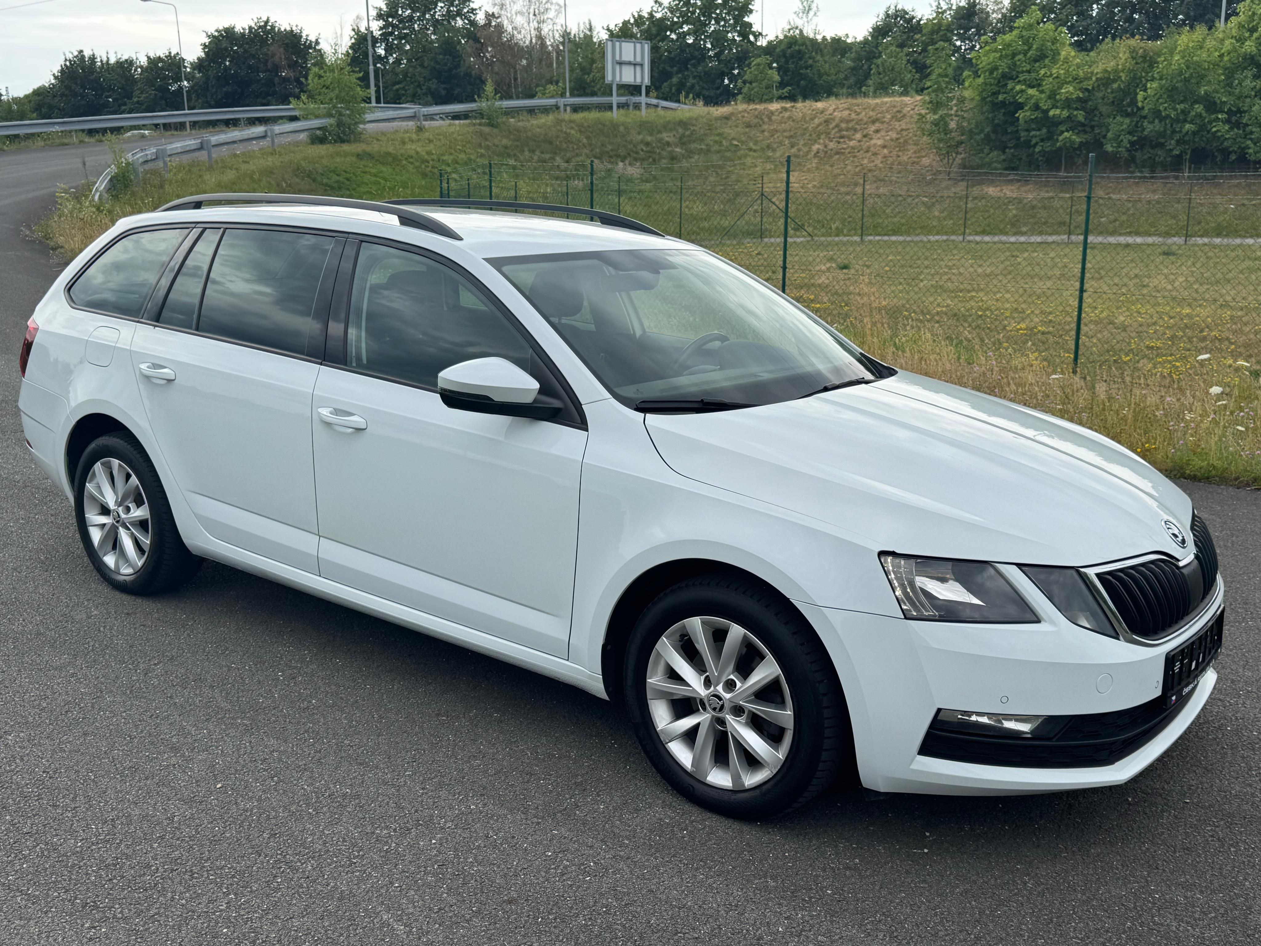 Škoda Octavia, 1.6TDI DOVOZ BELGIE - fotka 2