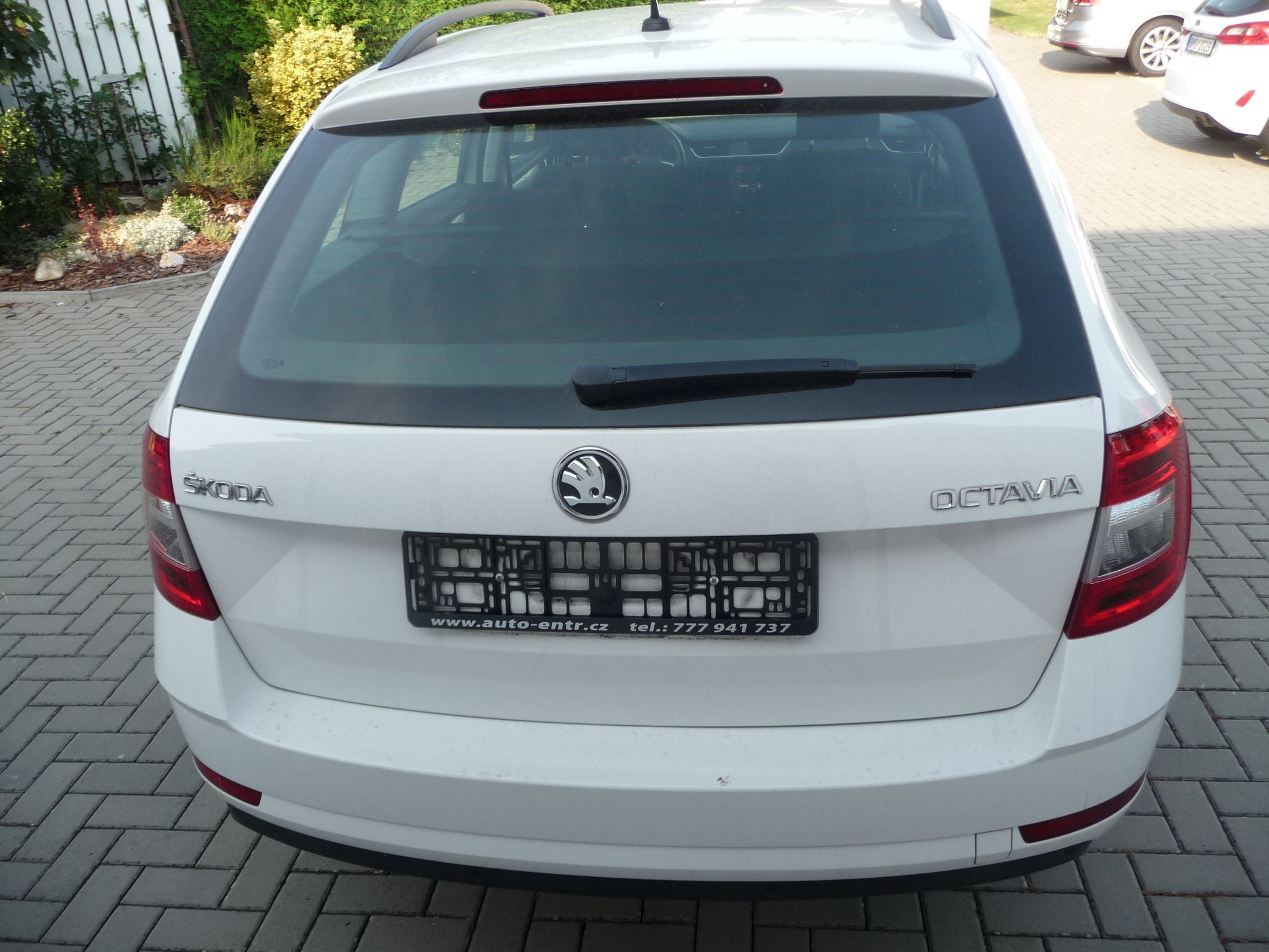Škoda Octavia, 1.0 TSi 85kw DSG Business 1.ma - fotka 5