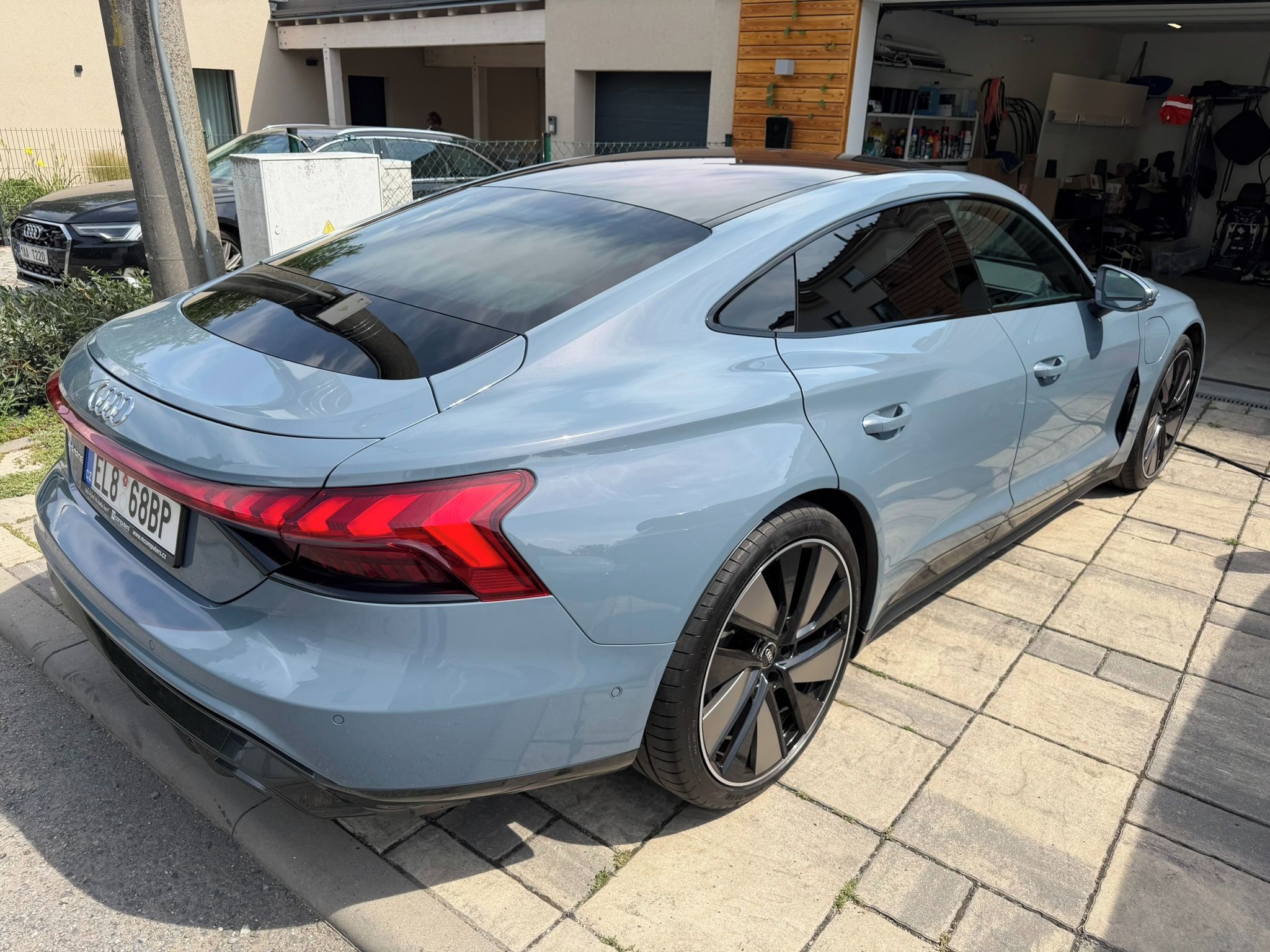 Audi e-tron GT, laser masáž full asistenti - fotka 5