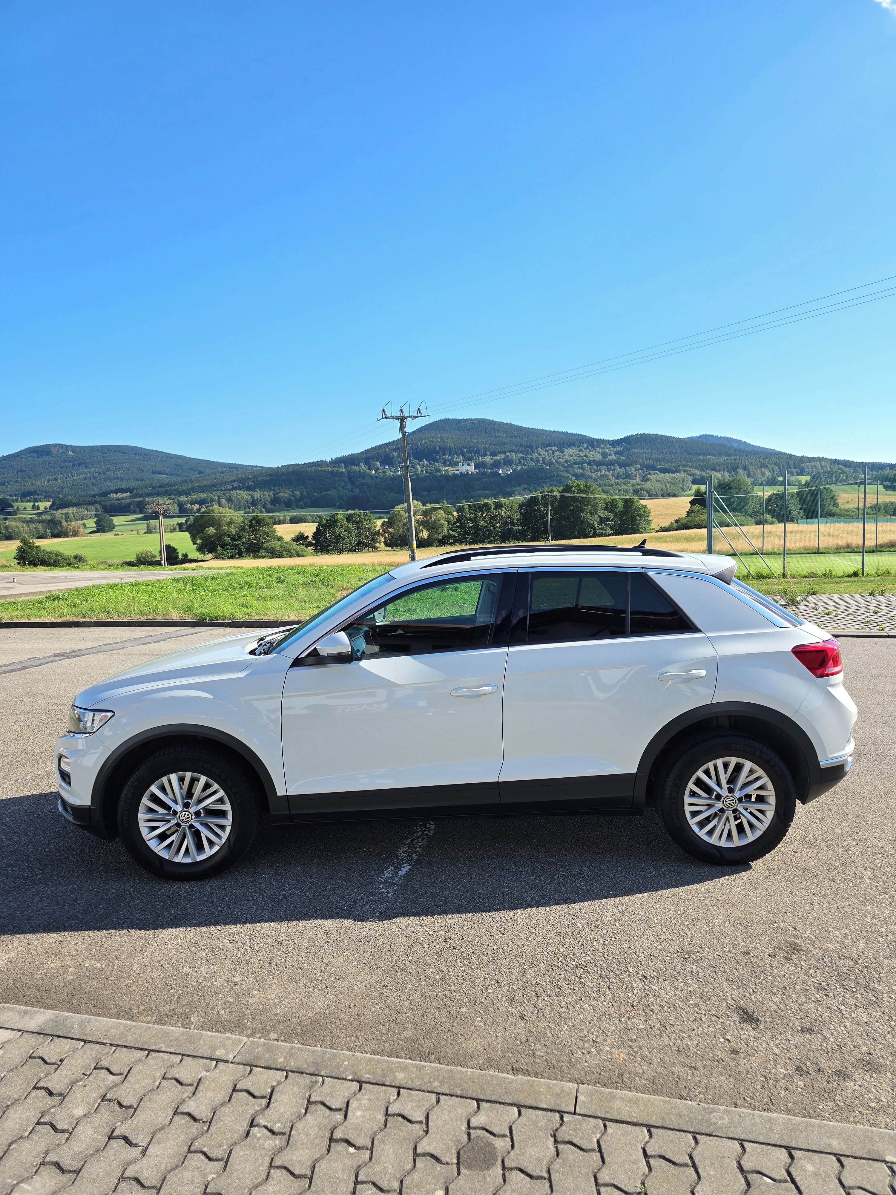 Volkswagen T-Roc, 1.0 TSI Desing 85 kW - fotka 4