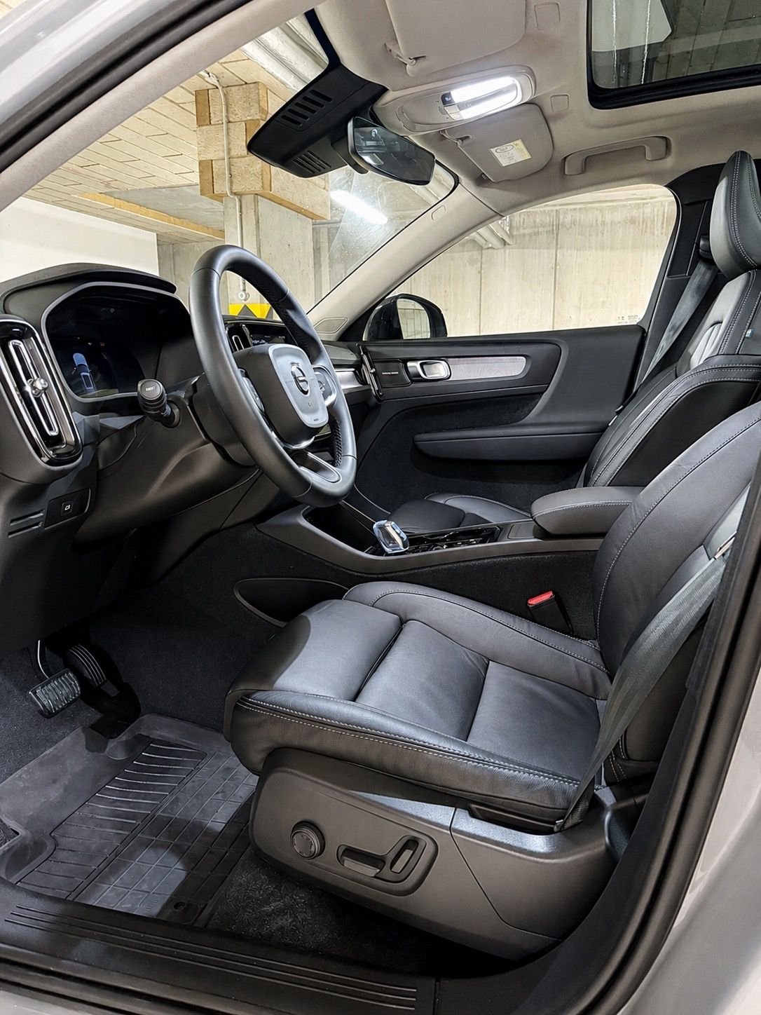 Volvo XC40, Dark Ultimate MY2024 - fotka 5