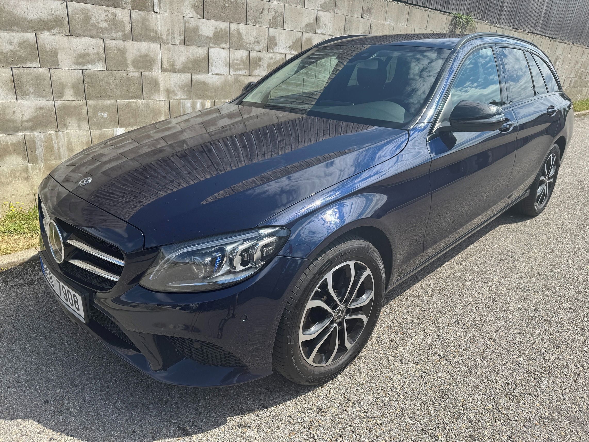 Mercedes-Benz Třídy C, C 220d 4 Matic