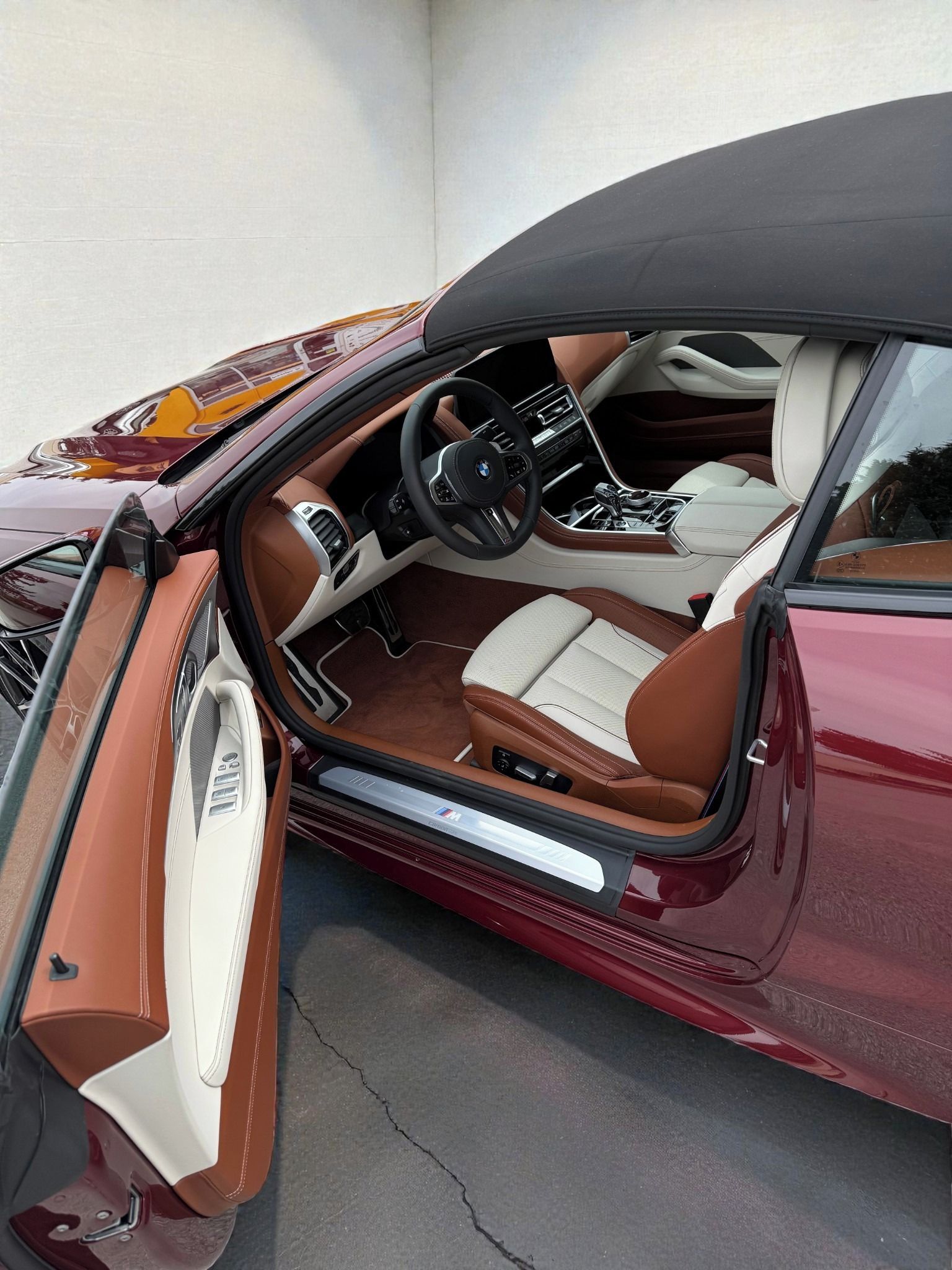 BMW Řada 8, 840i cabrio - fotka 2