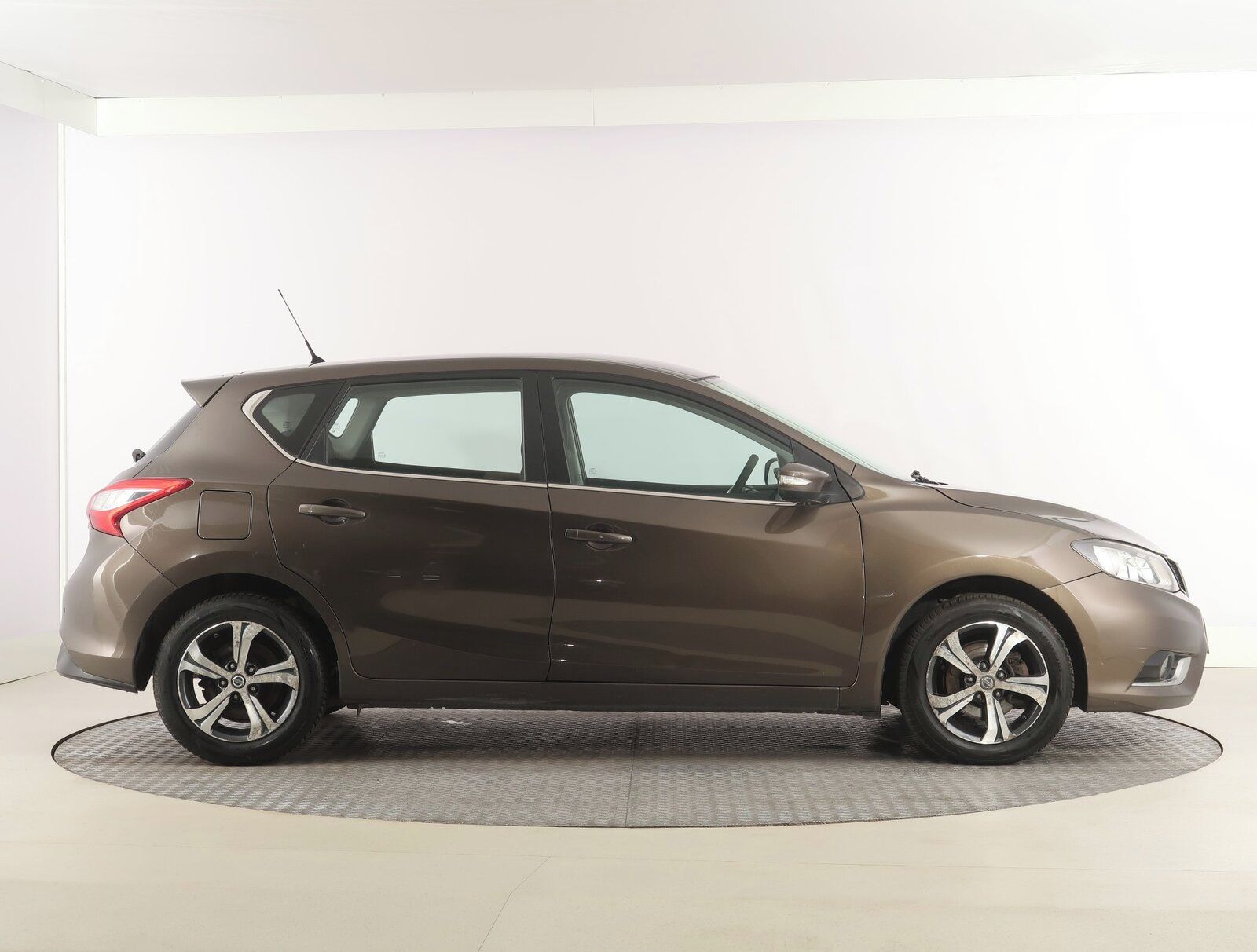 Nissan Pulsar, 1.2 DIG-T, Klima, El. okna - fotka 6