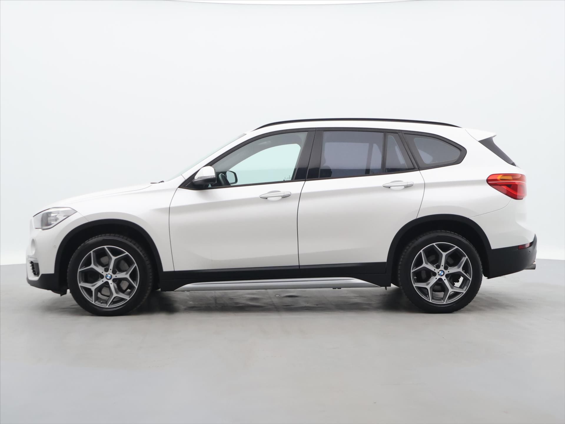 BMW X1, 2,0 20d 140kW xDrive Kůže - fotka 4