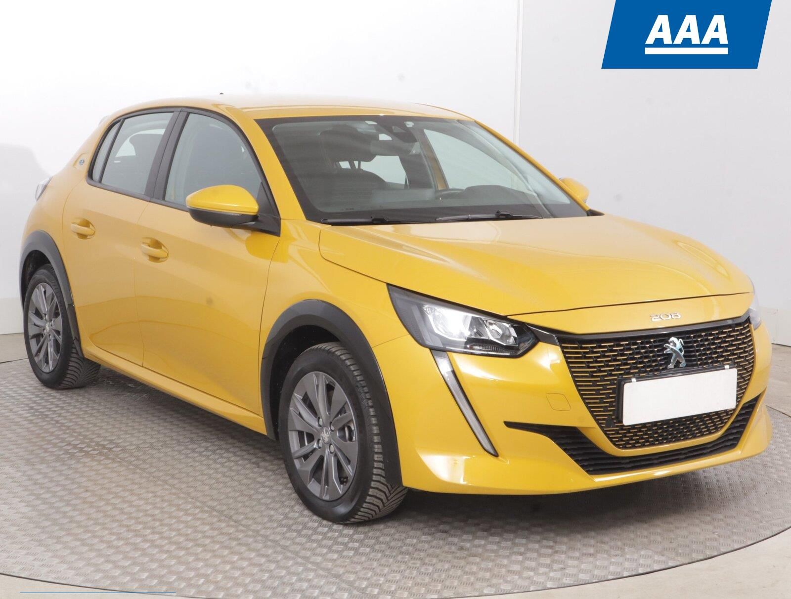Peugeot 208, 50 kWh, SoH 90%, Automat