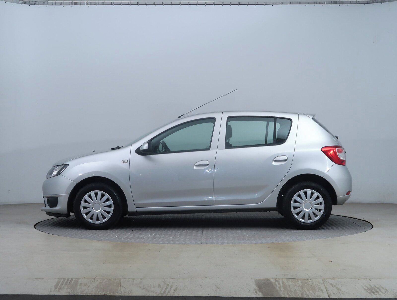 Dacia Sandero, 0.9 TCe, ČR,1.maj, Navi, Klima - fotka 3