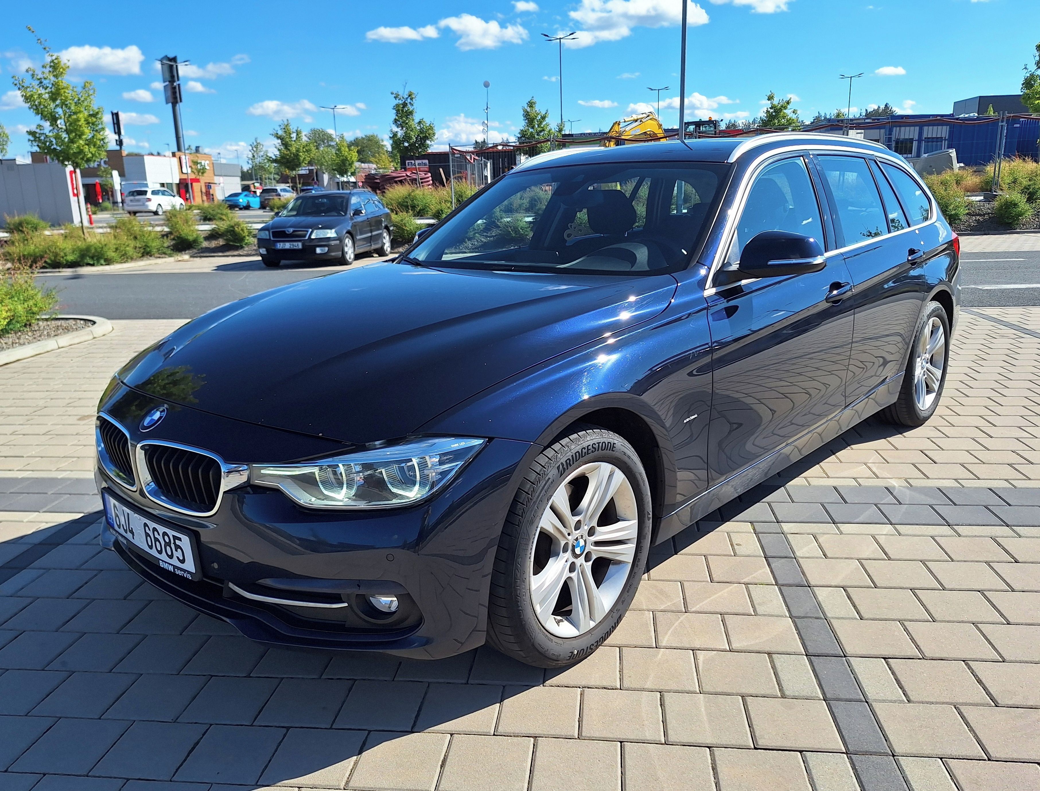 BMW Řada 3, 320d xDrive, LED, tažné - fotka 3