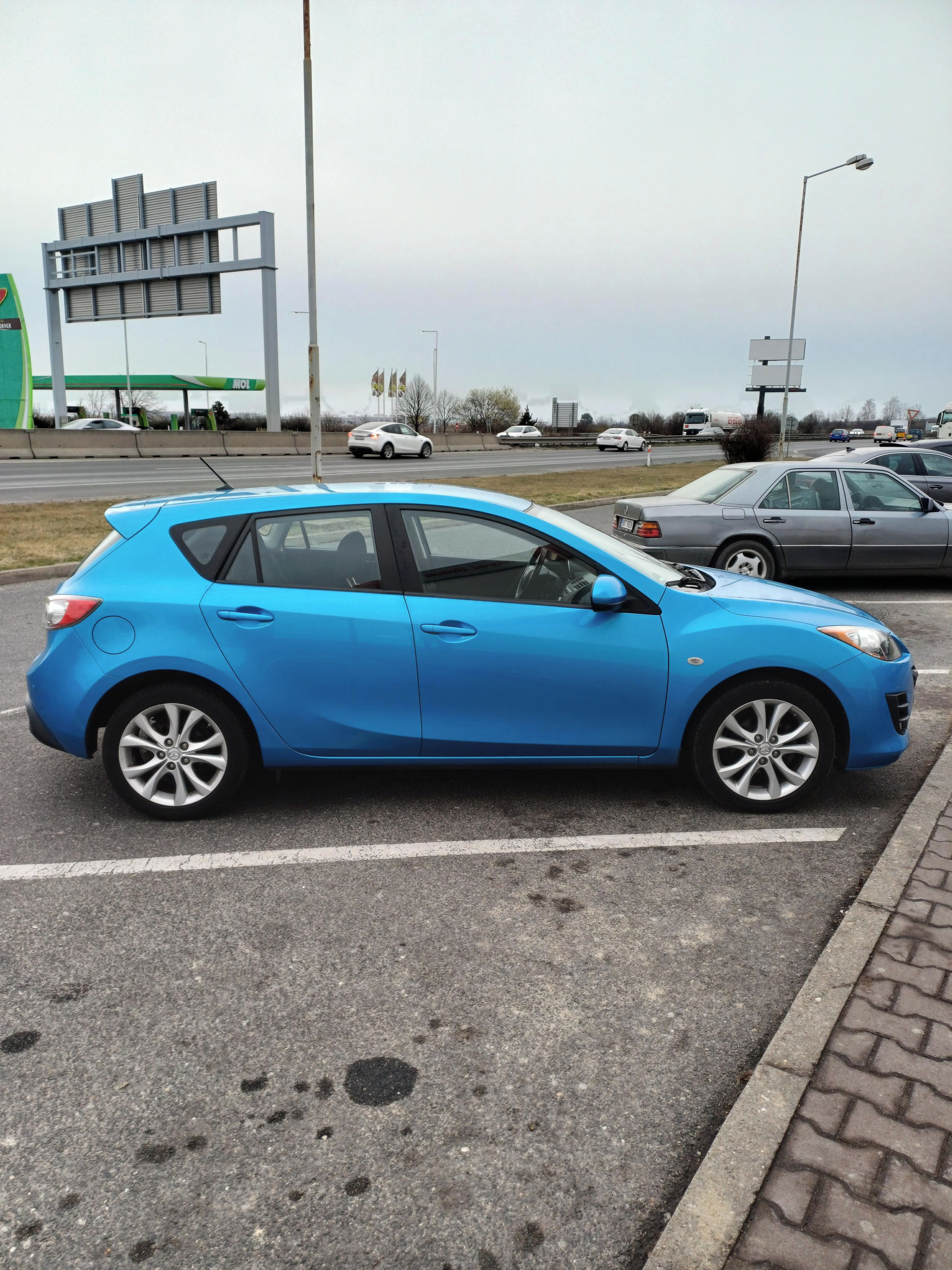 Mazda 3, High-Line, Vyhř. okno - fotka 3