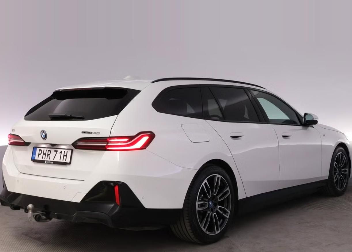BMW i5, eDrive40 Touring M SoH 97% Taž - fotka 4