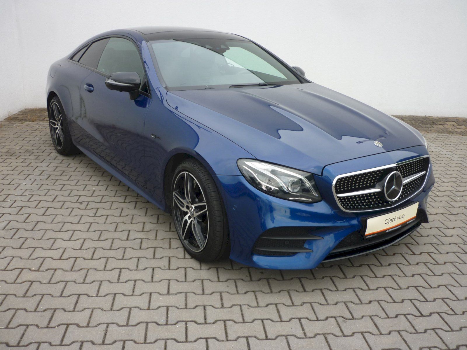 Mercedes-Benz Třídy E, E 450 4MATIC  270 Kw AMG-packe - fotka 6