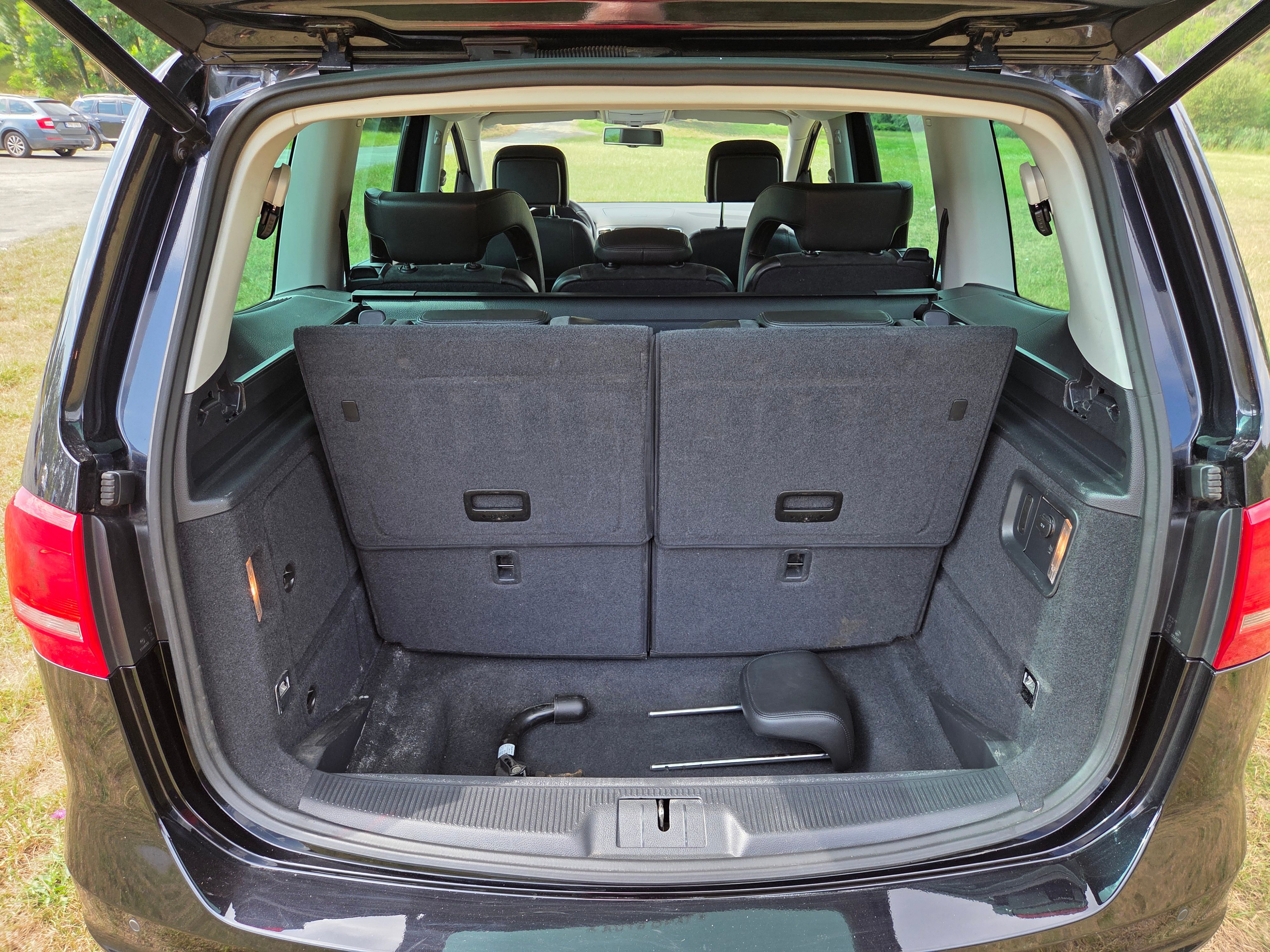 Volkswagen Sharan, 2.0 TDI, HIGHLINE, 7Míst, - fotka 2