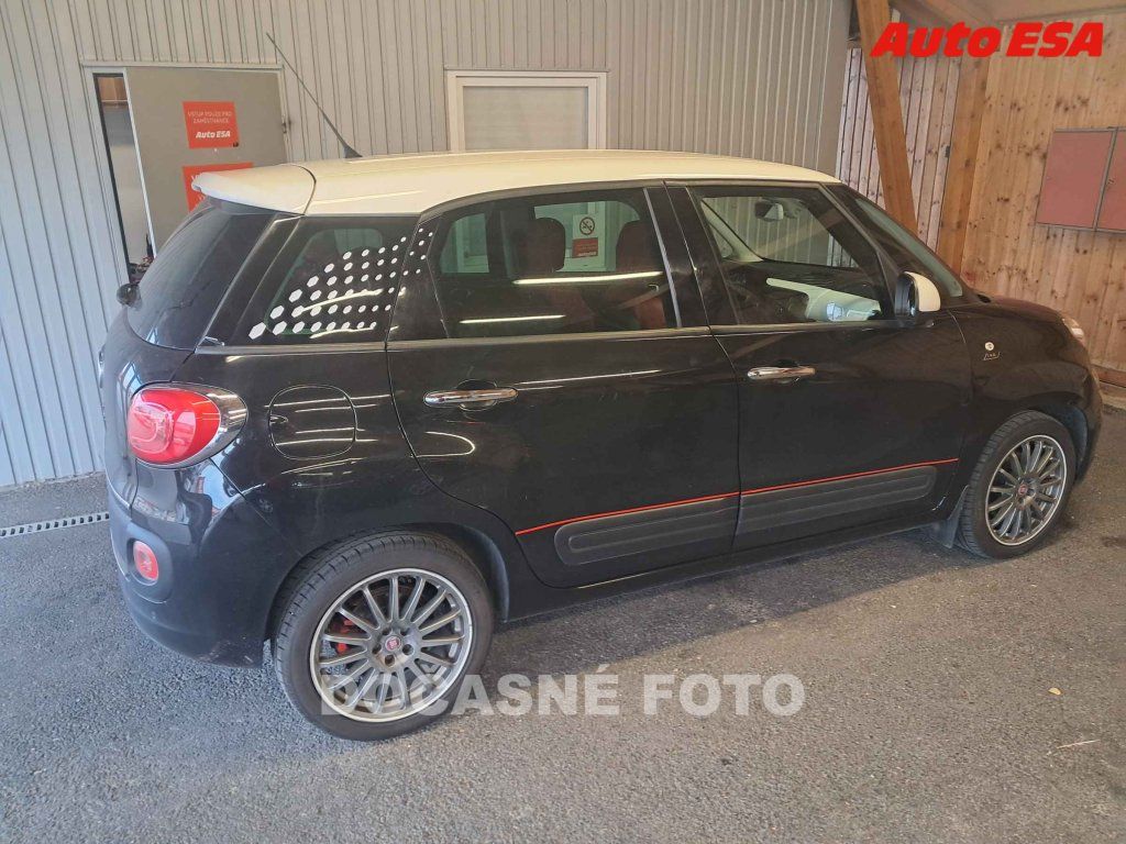 Fiat 500L, 1.2i,servis.kniha - fotka 2