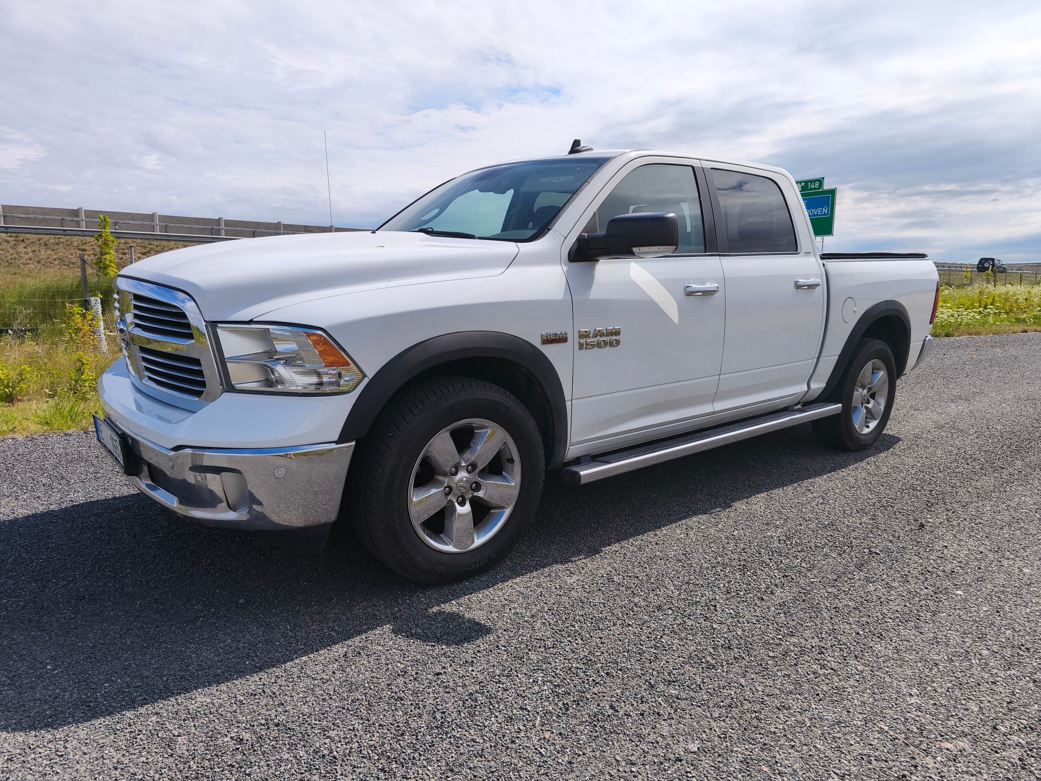 Dodge Ram, 4x4 BigHorn - fotka 3
