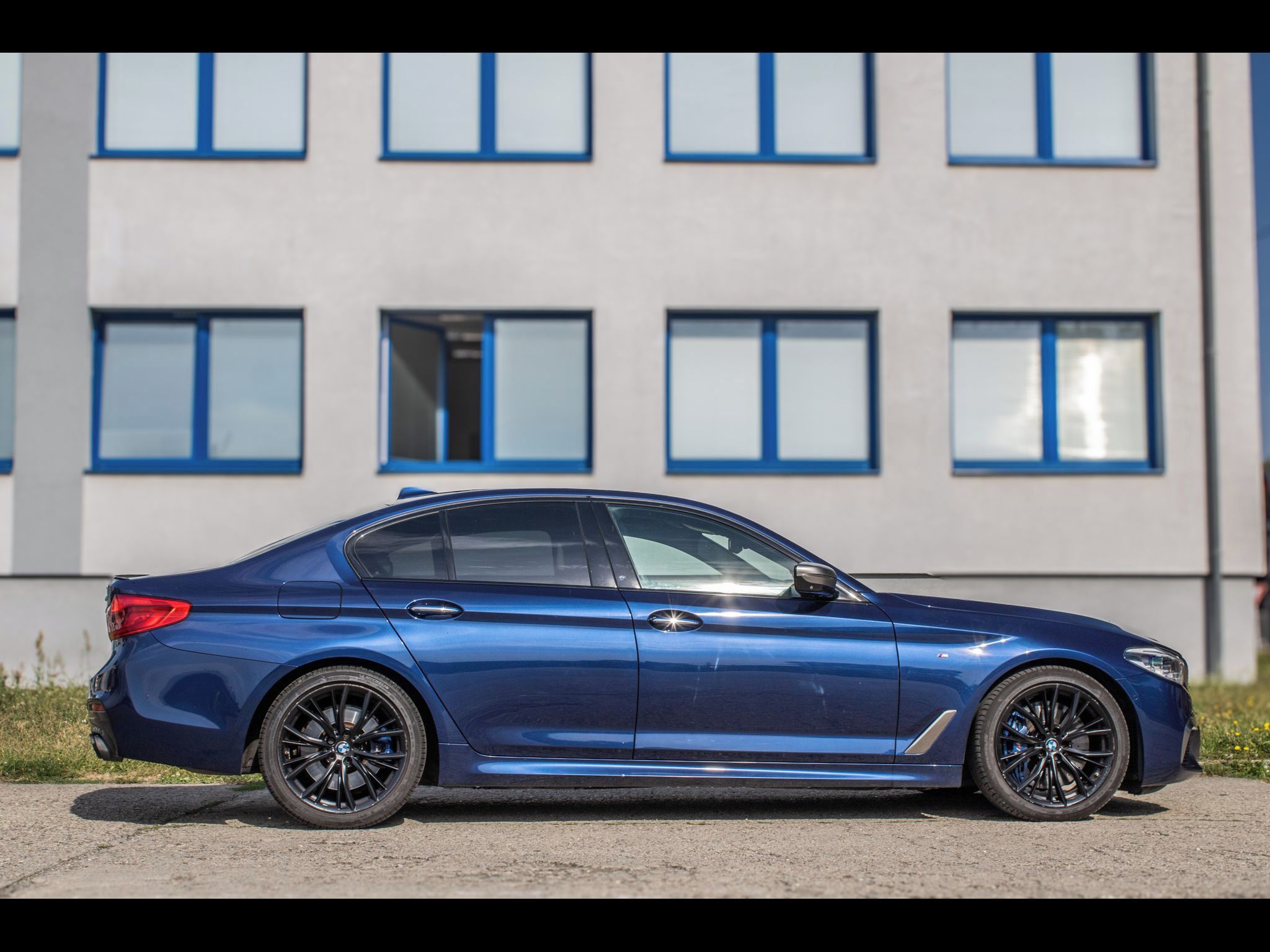 BMW Řada 5 - fotka 4