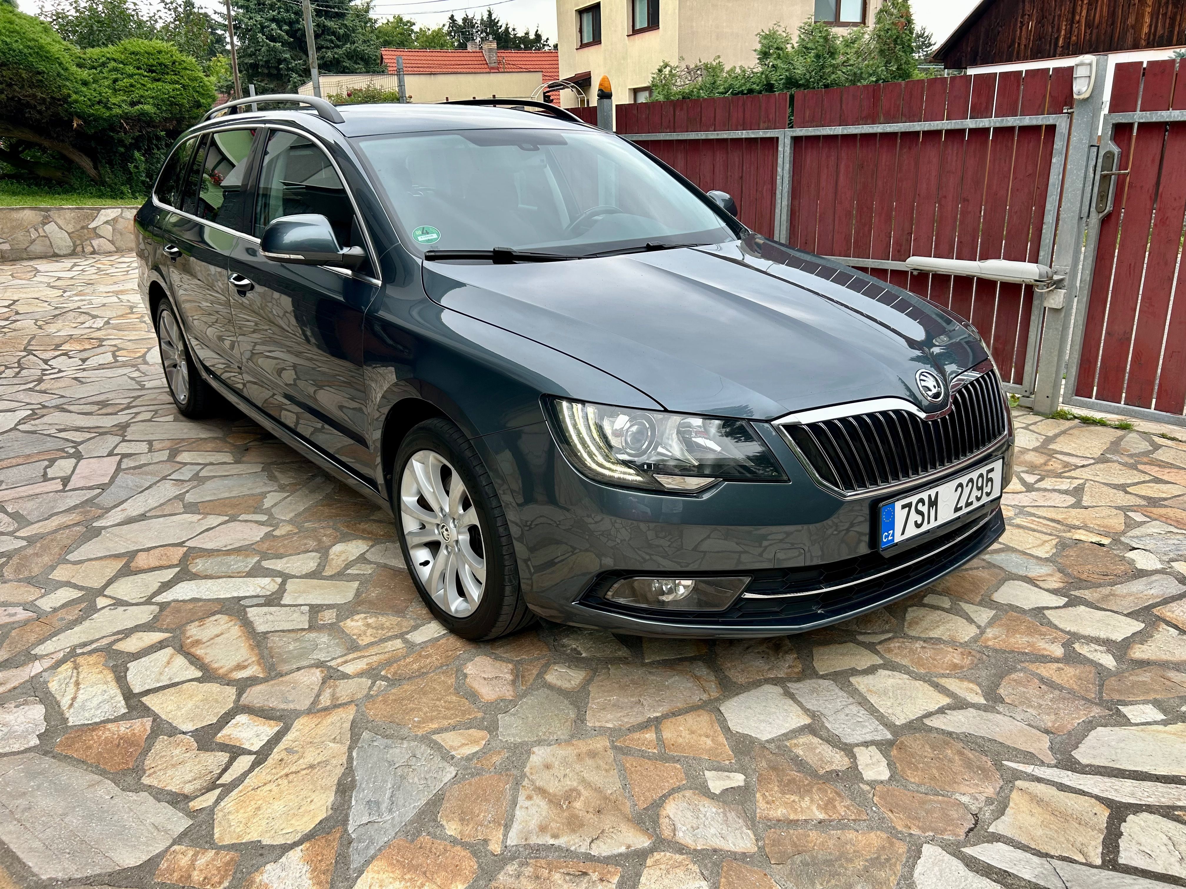 Škoda Superb, 2.0TDI 125KW DSG 4x4 EXCLUSIVE - fotka 3