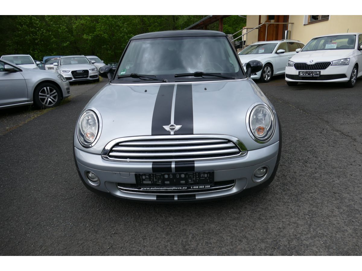 Mini Cooper, 1,6 88KW - fotka 2