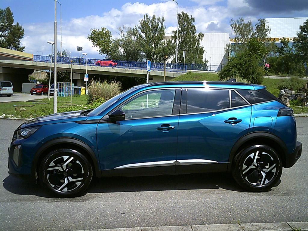 Peugeot 2008, 1.2 PT 100k ALLURE v ZÁRUCE - fotka 2