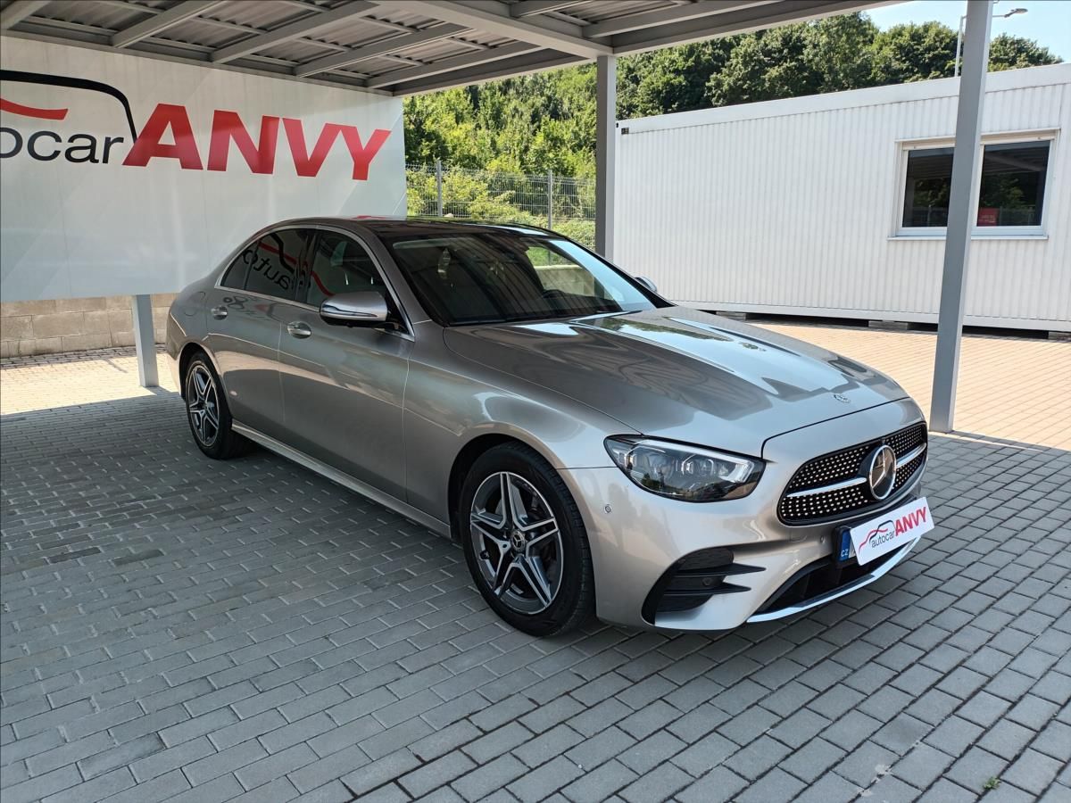 Mercedes-Benz Třídy E, 2,0 220d,AMG,4MATIC,PANO,9G - fotka 3