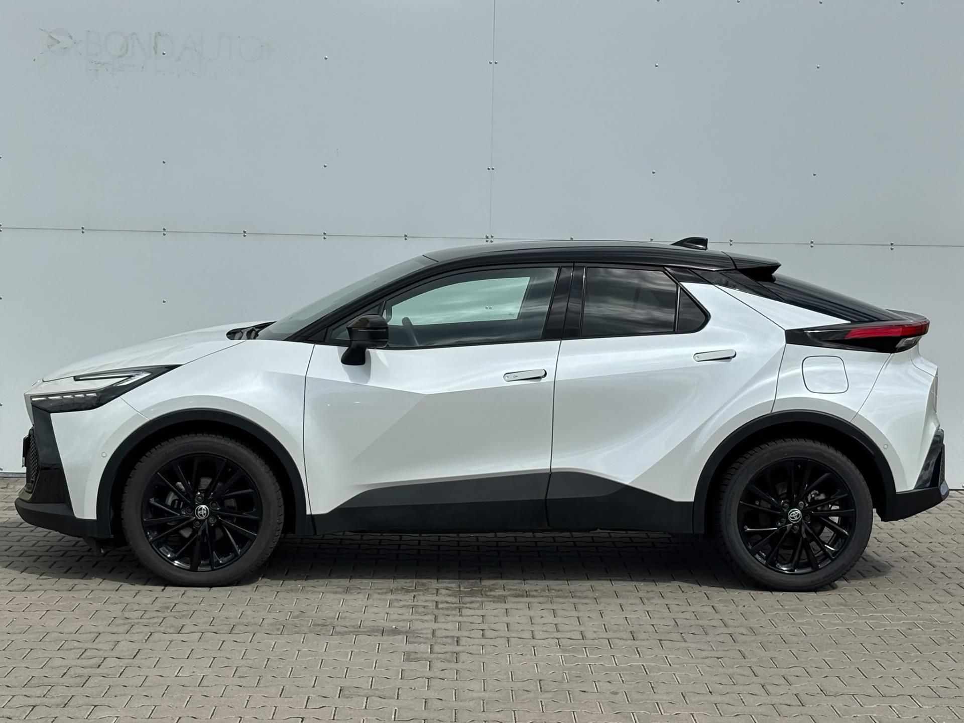 Toyota C-HR, 2,0 HEV e-CVT GR Sport - fotka 3