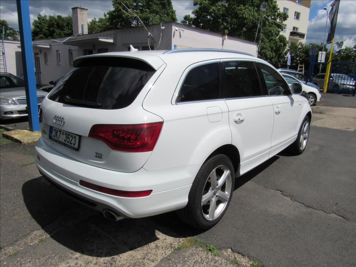 Audi Q7, 3,0 TDi 180kW Quattro S-Line - fotka 6
