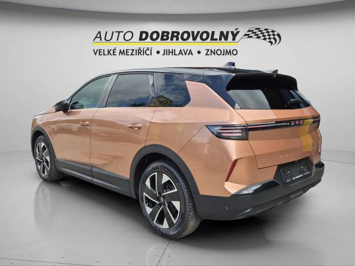Opel Grandland, GS Hybrid 1.2 TURBO (107kW/145 - fotka 5
