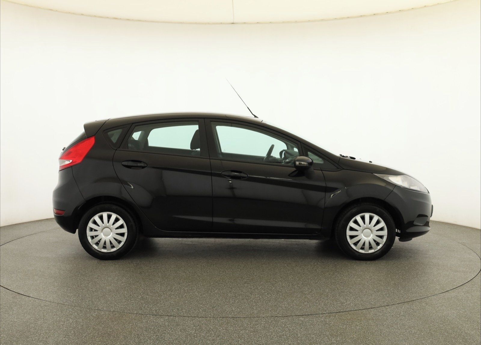 Ford Fiesta, 1.25, pěkný stav - fotka 6