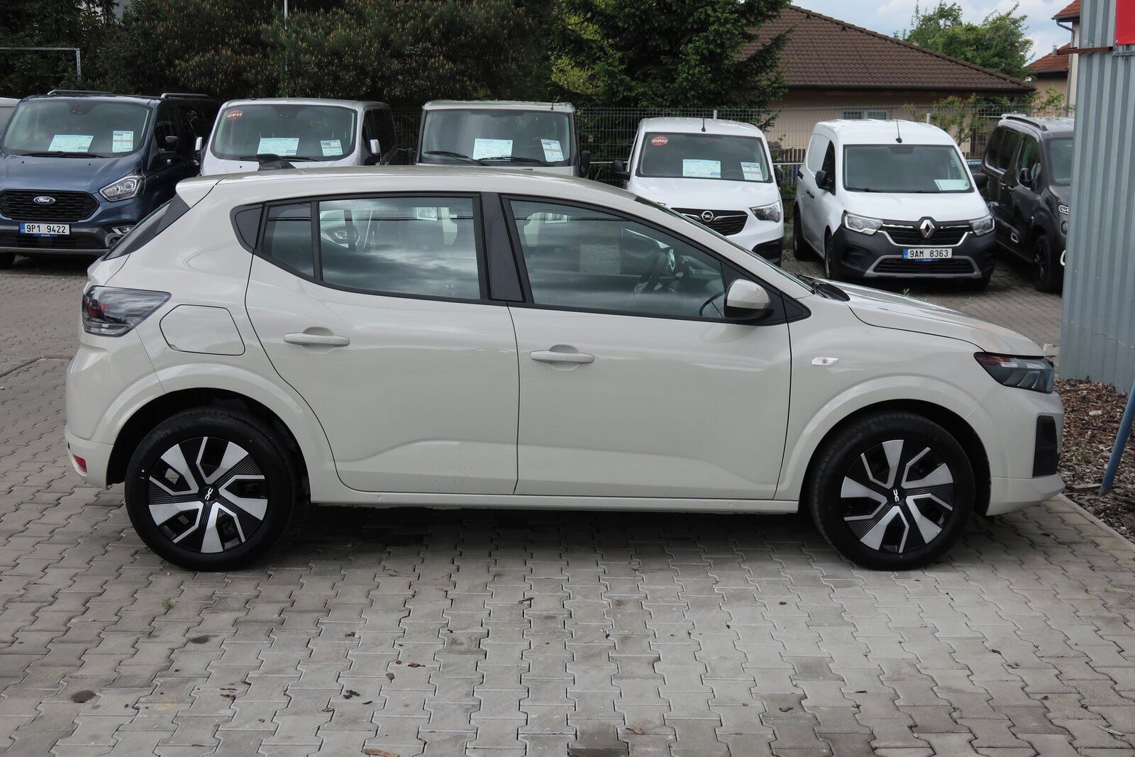 Dacia Sandero, 1.0 TCe, Expression, ČR,1.maj - fotka 6