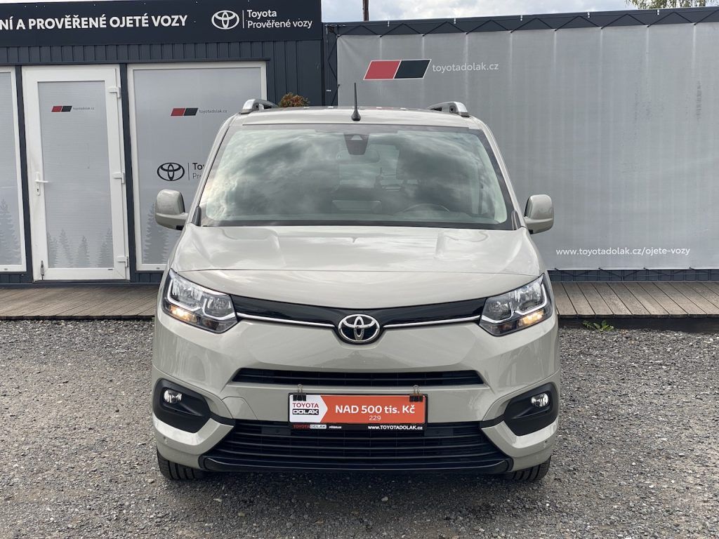 Toyota Proace City Verso, 1.2iT, ČR, Family, 7 míst - fotka 3