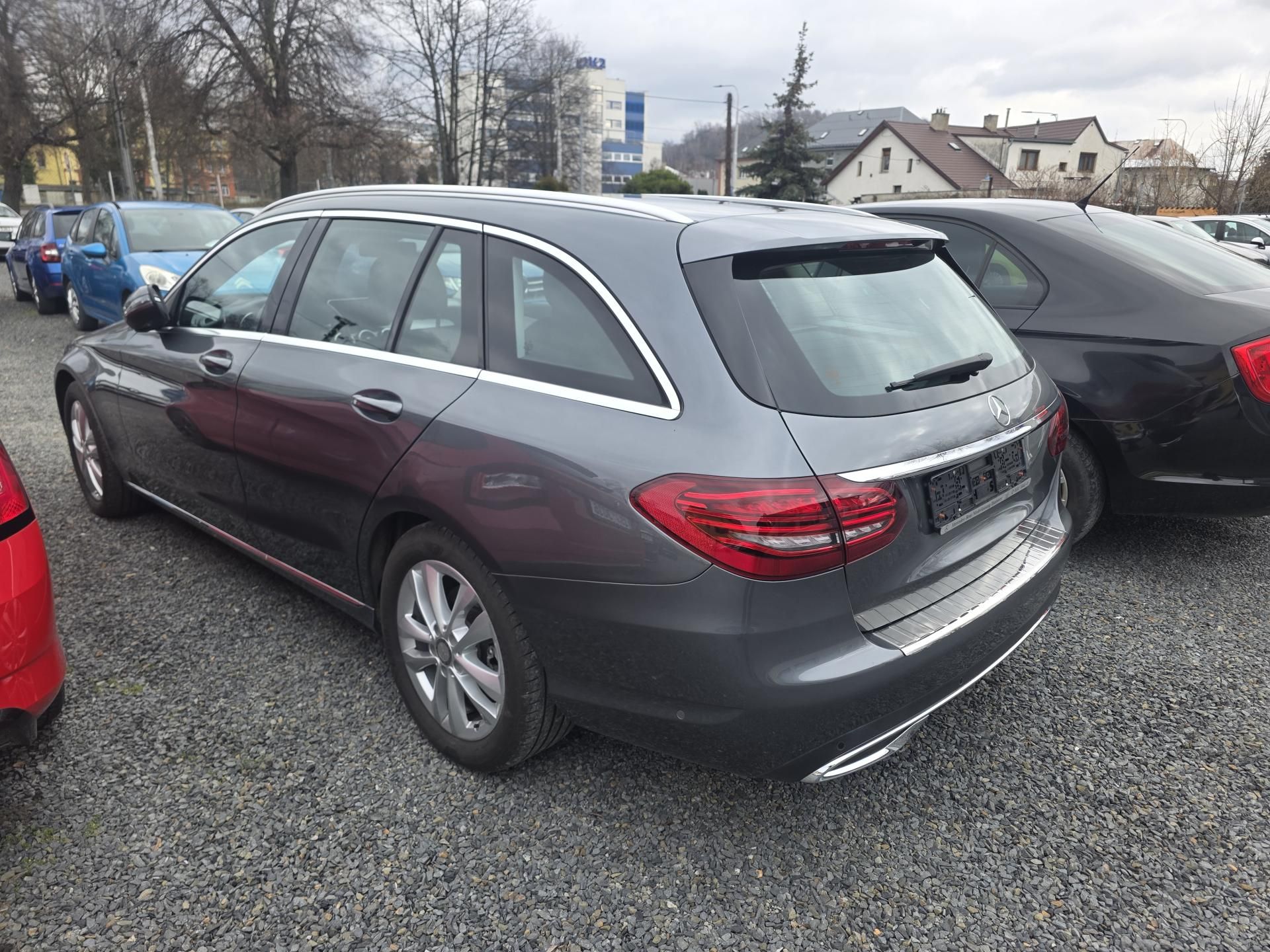 Mercedes-Benz Třídy C, C200D 9G  Full LED Facelift - fotka 3