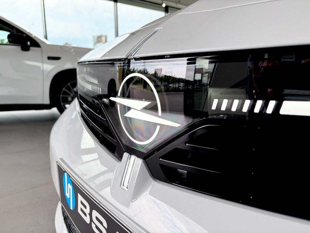 Opel Astra, ST GS 1,2 Turbo Hybrid AT + ZP - fotka 5