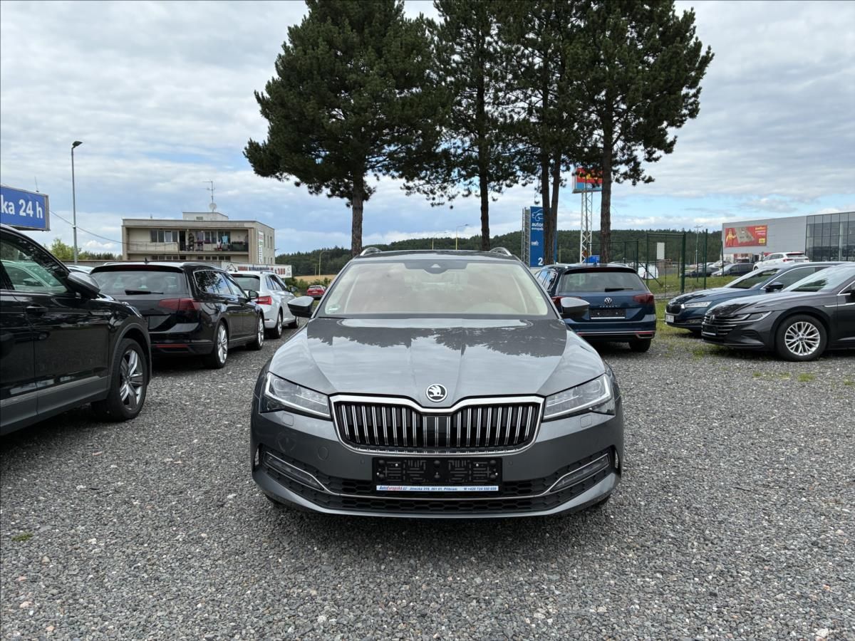 Škoda Superb, 2,0 STYLE,PANORAMA,TAŽNÉ,LED - fotka 4