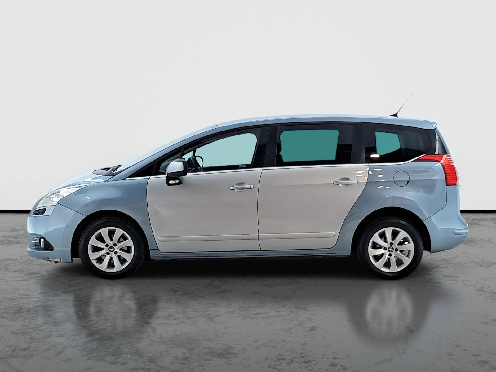 Peugeot 5008, 1.6 HDi, Tažné - fotka 3