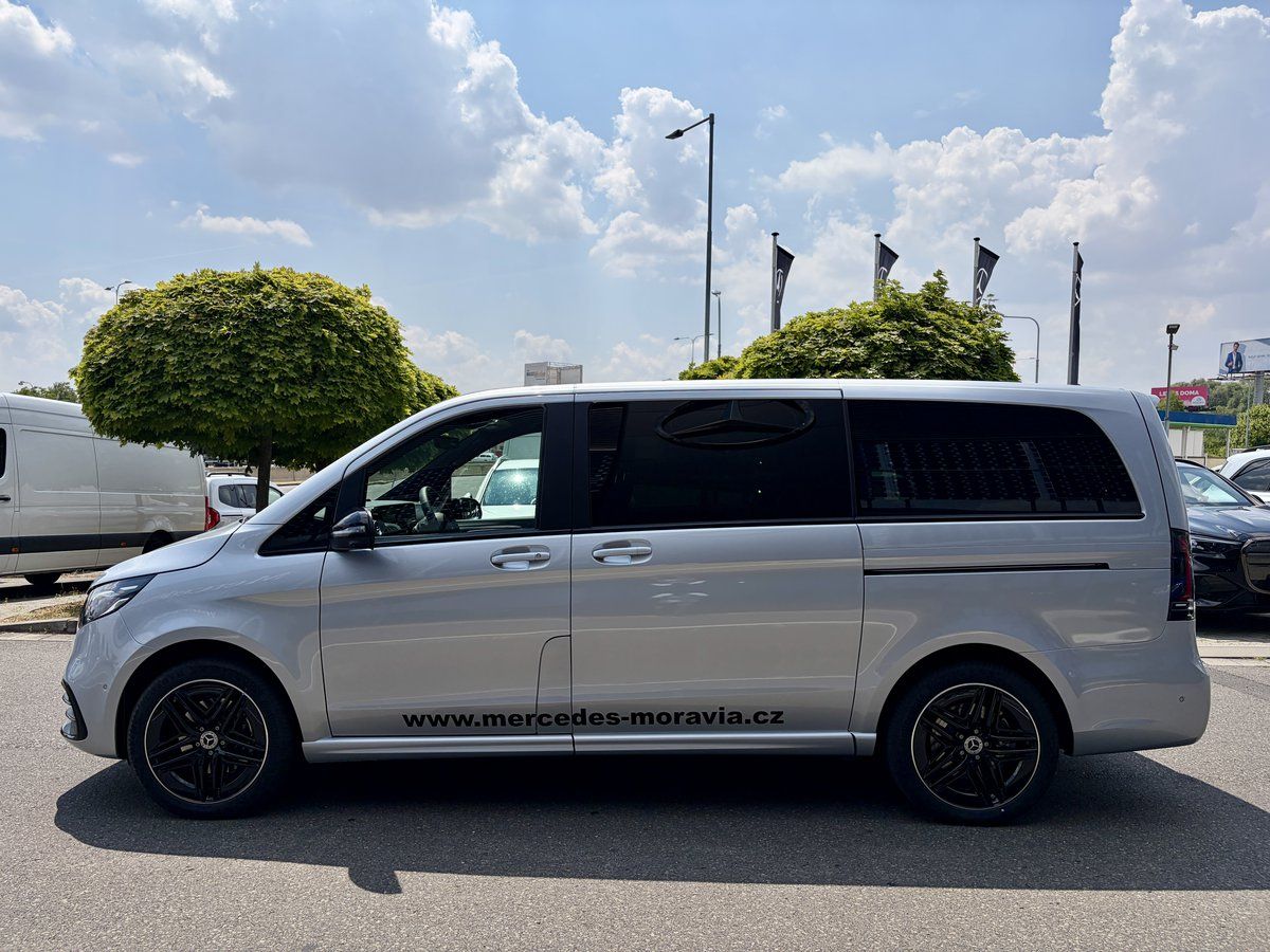 Mercedes-Benz Třídy V, 300d EXCLUSIVE AMG 4M L - fotka 4