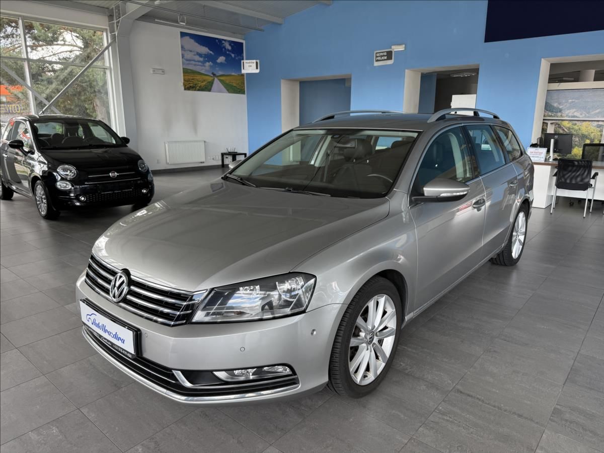 Volkswagen Passat, 2,0   DSG,HIGHLINE,SERVISKA - fotka 3