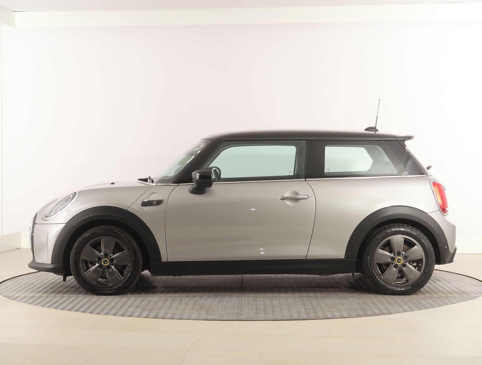 Mini, Cooper SE 32 kWh, SoH 97% - fotka 3