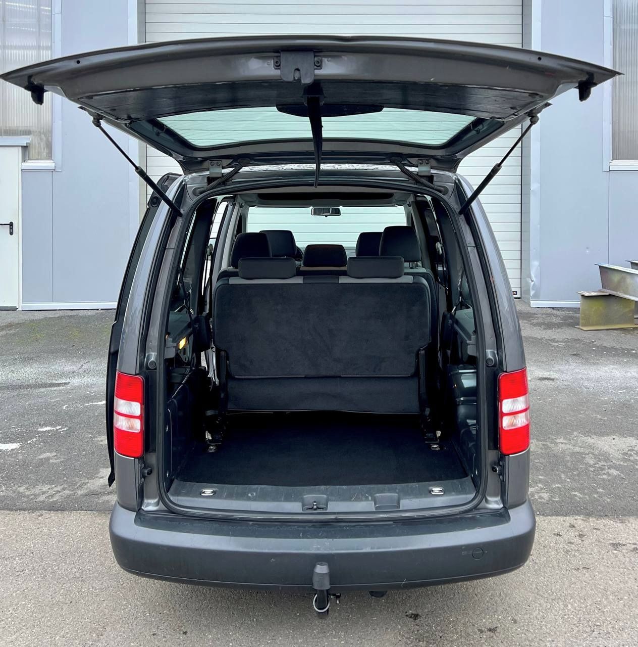 Volkswagen Caddy, 1.6 TDI DSG 2014 7 MÍST TAŽNÉ - fotka 6