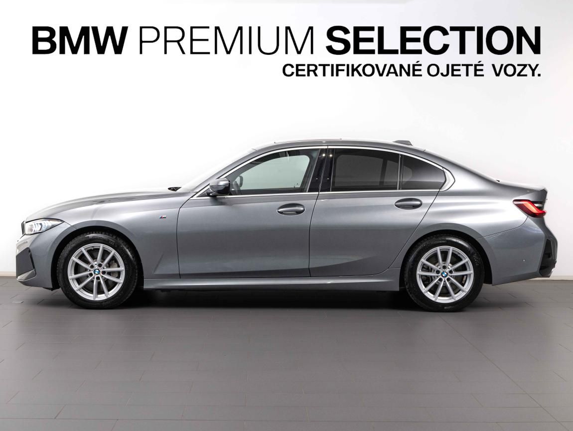 BMW Řada 3, 330i xDrive - fotka 2
