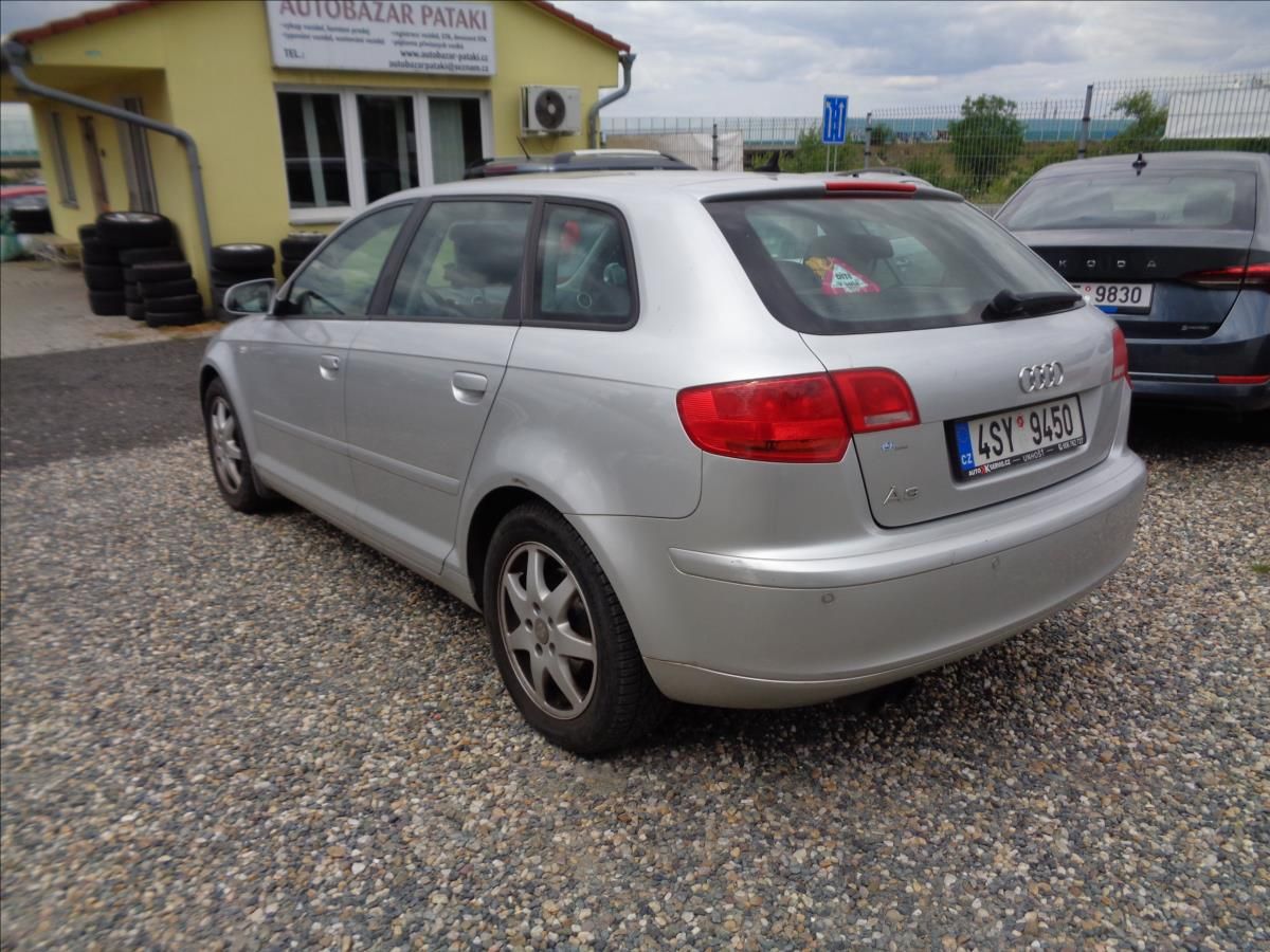 Audi A3, 2,0 Automat  Sportback - fotka 4